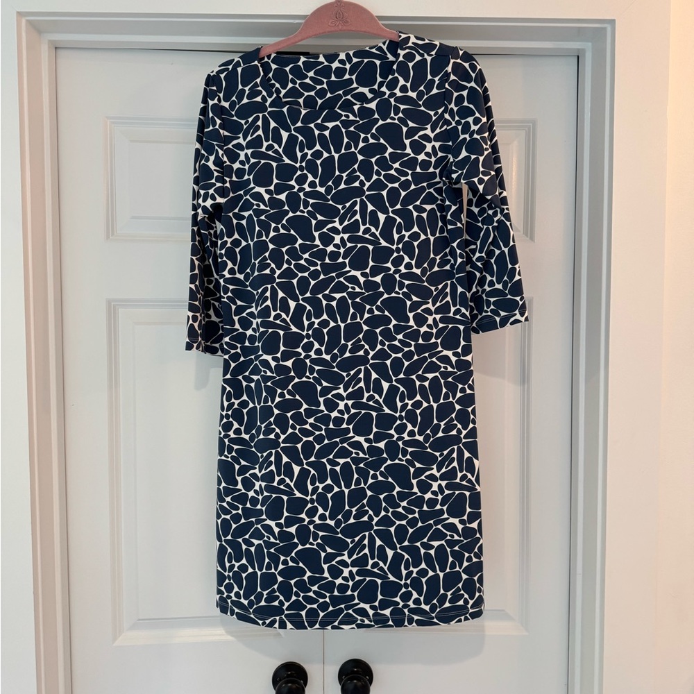 MAHI GOLD Blue and White Sheath Dress with Bateau Neckline
